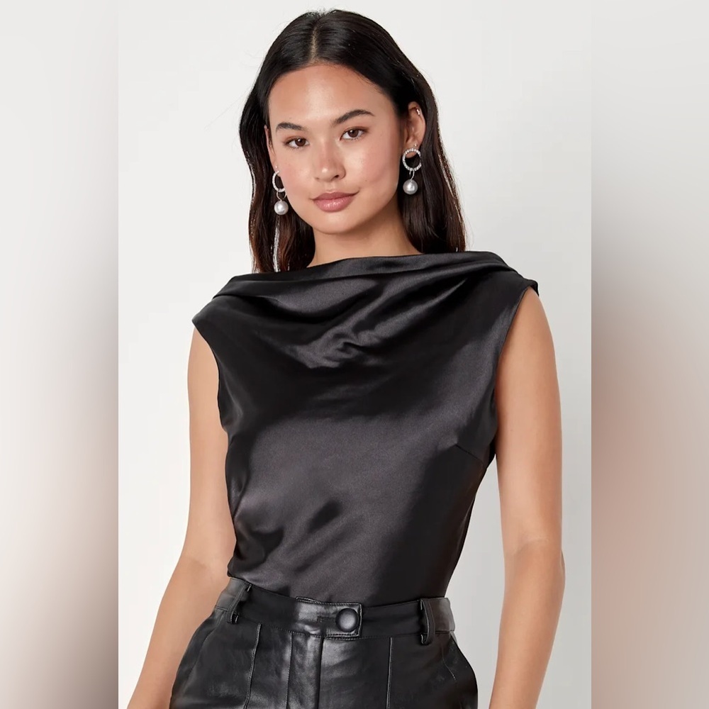 Lulu's High-Class Essence Black Satin Pearl Backless Sleeveless Top Size Large